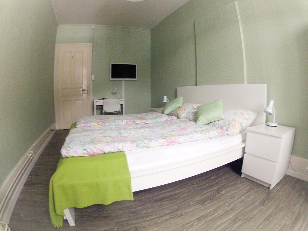 Basicrooms Hotel Unterseen Номер фото