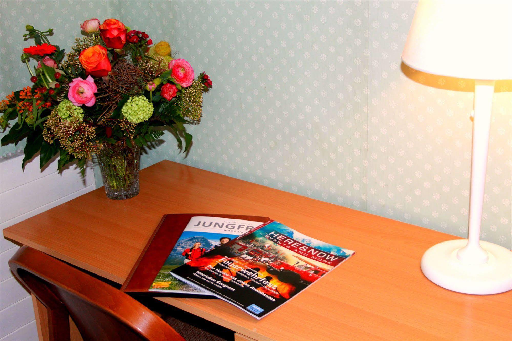 Basicrooms Hotel Unterseen Экстерьер фото