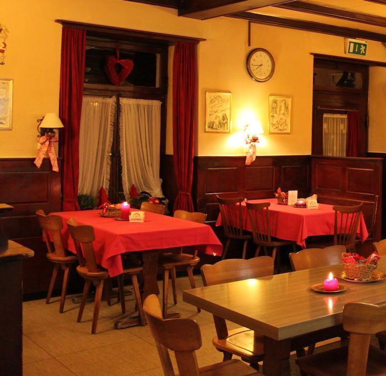 Basicrooms Hotel Unterseen Экстерьер фото